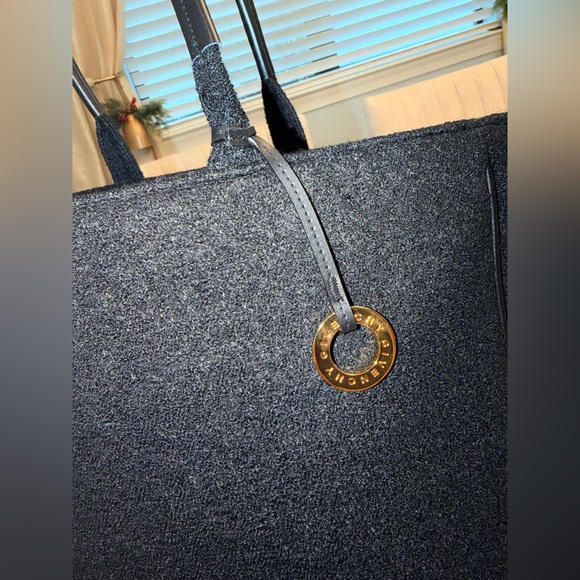 Givenchy Sherpa Tote from PARFUMS. Black Wool w Faux Leather & Red Interior nwot - Picture 12 of 16